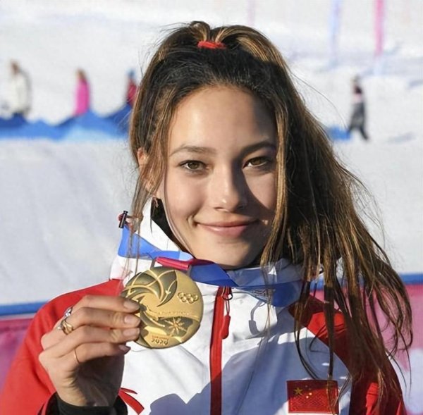 问鼎娱乐下载 谷爱凌拿到世界杯个人第20冠，下月将出征米兰冬奥会